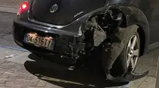 Tentativo di spaccata in via Trento: l'auto abbandonata sul posto
