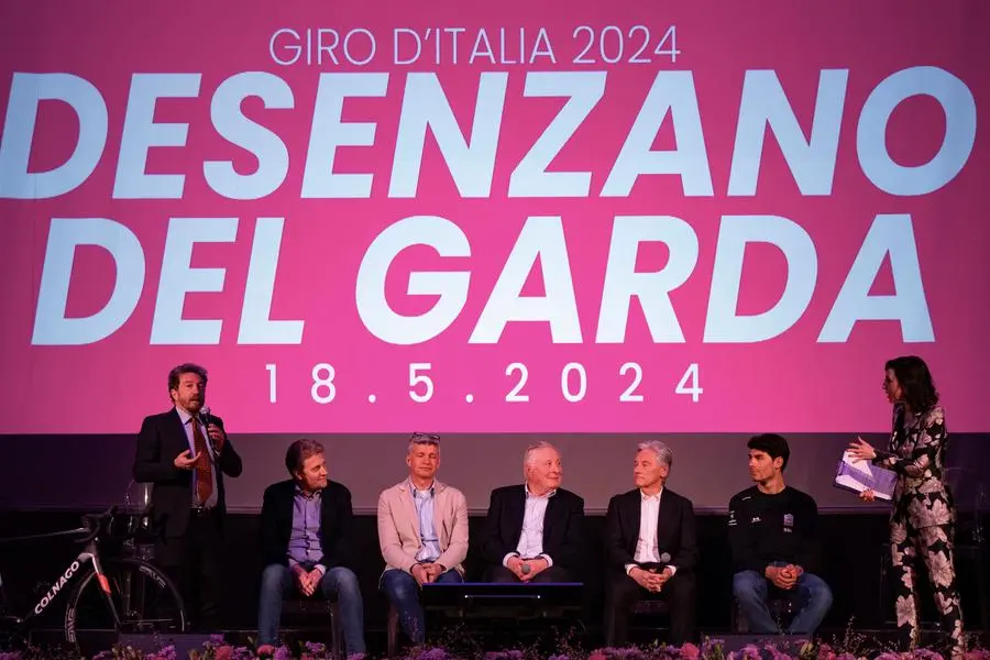 Giro d'Italia 2024, la presentazione della tappa di Desenzano al teatro Alberti - Foto New Reporter Papetti  © www.giornaledibrescia.it