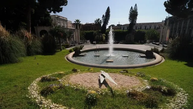 Catania: Giardino della Villa Bellini, foto d'interno / FOTO ANSA / MAURIZIO D'ARRO'