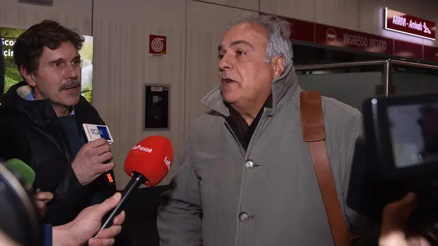 Roberto Salis returns to Italy at Orio al Serio airport on the evening of January 31, 2024. Roberto's daughter, Ilaria Salis, 39, has been in a Hungarian prison since February 11, 2023.
ANSA/MICHELE MARAVIGLIA