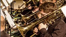 Musicisti della Brixiae Harmoniae durante un concerto - Foto da Instagram