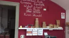 L'interno del negozio equo e solidale di Rovato