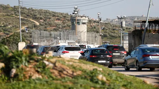 Nablus Line ++ Palestinese attacca soldati Israele in Cisgiordania,ucciso ...