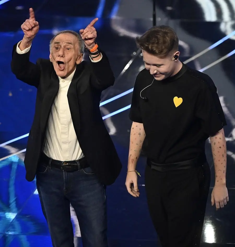 Italian singers Alfa (R) and Roberto Vecchioni perform on stage at the Ariston theatre during the 74th Sanremo Italian Song Festival in Sanremo, Italy, 09 February 2024. The music festival runs from 06 to 10 February 2024.   ANSA/RICCARDO ANTIMIANI