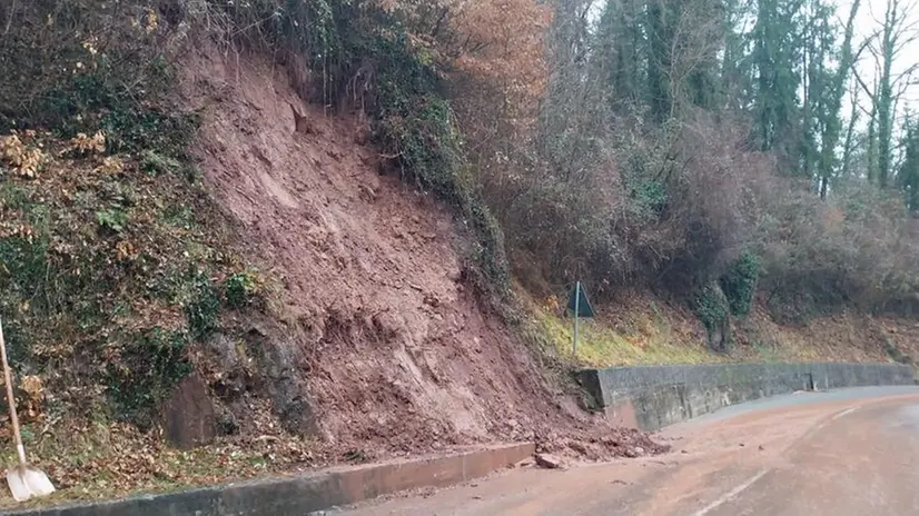 Due frane in poche ore a Mura: non risultano feriti