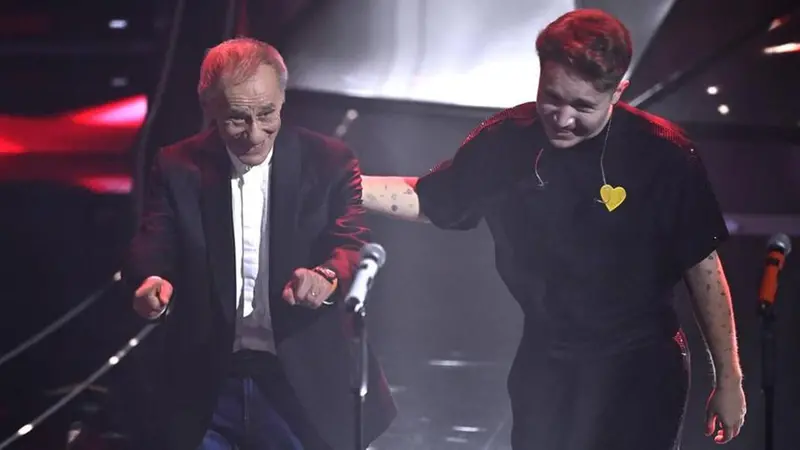 Alfa e Roberto Vecchioni nella serata dei duetti