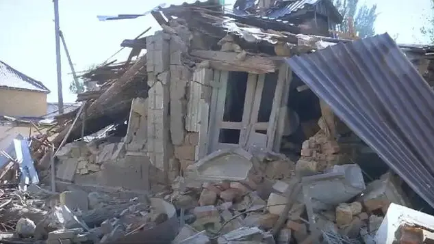 Un agente delle forze dell'ordine è rimasto ferito questa mattina a Beryslav, nella regione di Kherson, in seguito ad un attacco russo con un drone kamikaze: lo ha reso noto il Comando militare regionale, come riporta
Rbc-Ucraina. ANSA/US FORZE ARMATE UCRAINA +++ NO SALES, EDITORIAL USE ONLY +++ NPK +++