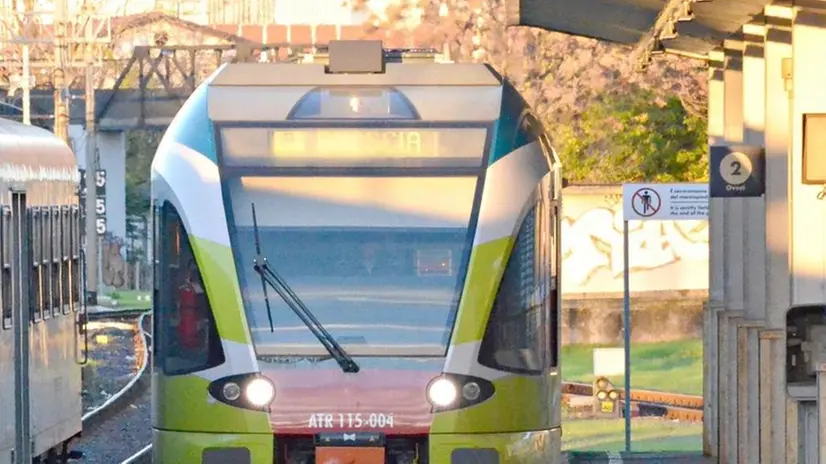 Un convoglio di Trenord - © www.giornaledibrescia.it