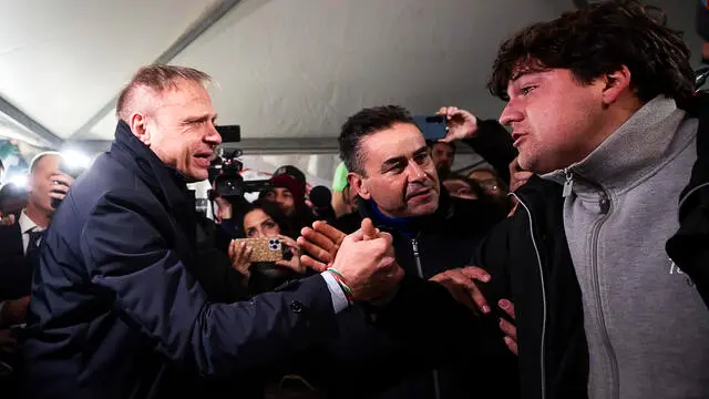 Il ministro dell'Agricoltura, Sovranita' alimentare e Foreste Francesco Lollobrigida durante la protesta degli agricoltori di "Riscatto Agricolo" nel presidio di via Nomentana, Roma, 09 febbraio 2024. 
ANSA/ANGELO CARCONI