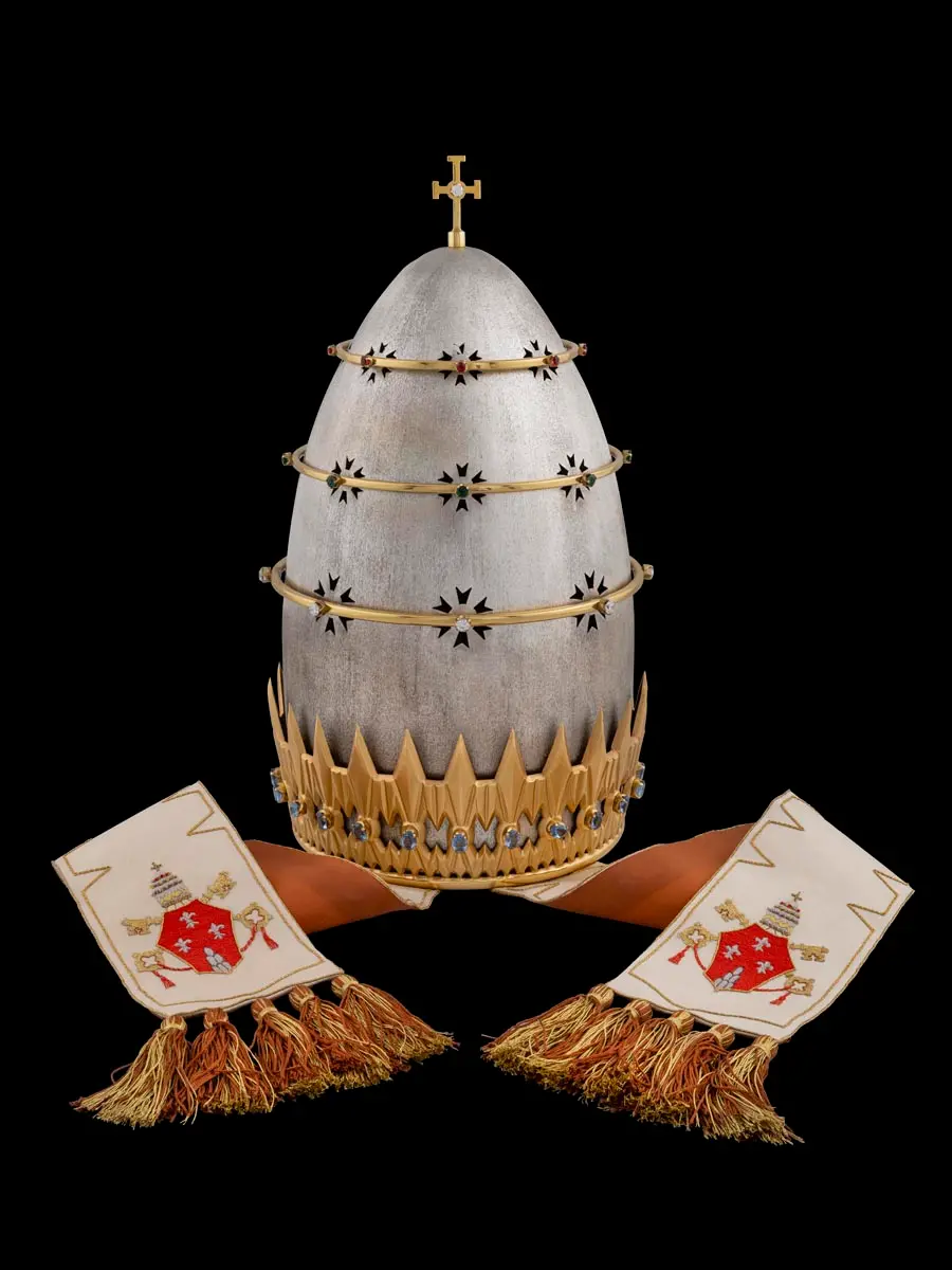Gli oggetti di Paolo VI in mostra al Diocesano
