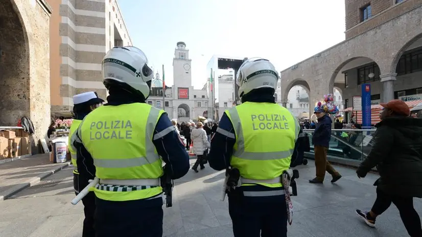 Fiera di San Faustino, controlli di polizia e personale di soccorso medico