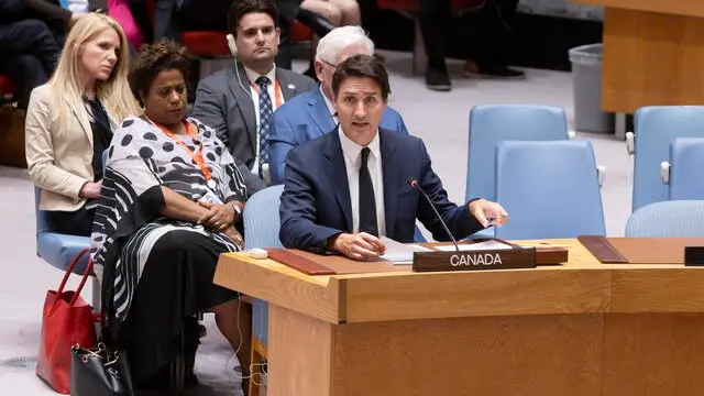 epa10873207 Canada's Prime Minister Justin Trudeau addresses an United Nations Security Council meeting about the war between Ukraine and Russia on the sidelines of the 78th session of the United Nations General Assembly at United Nations Headquarters in New York, New York, USA, 20 September 2023.  EPA/JUSTIN LANE