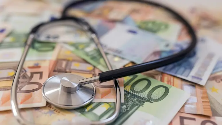 In molti ricorrono a prestiti per pagarsi le cure private