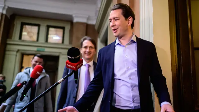 epaselect epa11174158 Former Austrian Chancellor, Sebastian Kurz, arrives for the 12th day of his trial at a courtroom in Vienna, Austria, 23 February 2024. The Austrian Economic and Corruption Prosecutor's Office accused former chancellor Kurz and former cabinet chief at the Chancellery Bernhard Bonelli of having given false testimony as a respondent in the 'Ibiza-gate' Parliamentary Committee of Enquiry in 2021 and 2022, as well as statements made in the preliminary investigation, an offense punishable by up to three years of imprisonment. The 'Ibiza-gate' scandal brought down the right-wing coalition government in Austria in May 2019, when a video emerged of former Vice Chancellor Heinz Christian Strache and several other people, filmed in a villa on the Spanish island of Ibiza. EPA/CHRISTIAN BRUNA