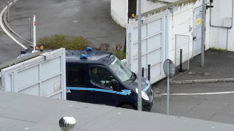 Rosa Bazzi e Olindo Romano arrivano al tribunale di Brescia