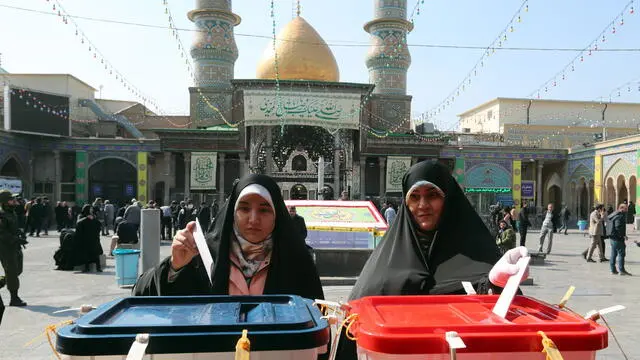 epa11190142 Veiled Iranian women cast their votes during the Iranian legislative election at the Abdol-Azim shrine in Shahre-Ray, southern Tehran, Iran, 01 March 2024. Iranians vote for new members of Iran's parliament, and for the Assembly of Experts, the body in charge of appointing Iran's Supreme Leader. EPA/ABEDIN TAHERKENAREH