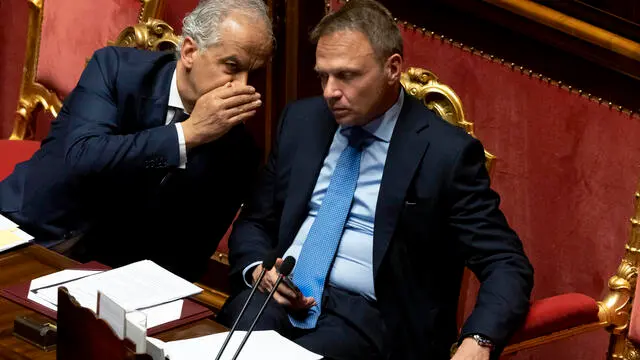 Il ministro dell’Interno Matteo Piantedosi e il ministro dell’Agricoltura Francesco Lollobrigida, durante il question-time, in senato . Roma 4 maggio 2023 ANSA/MASSIMO PERCOSSI