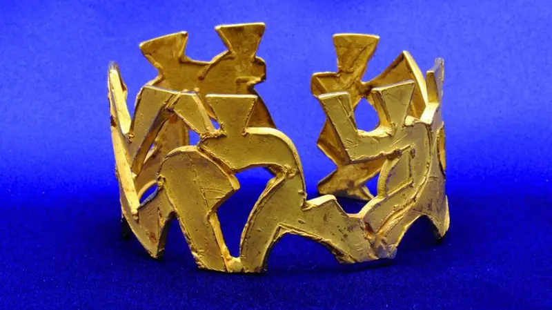 Alcuni dei gioielli in mostra al Vittoriale