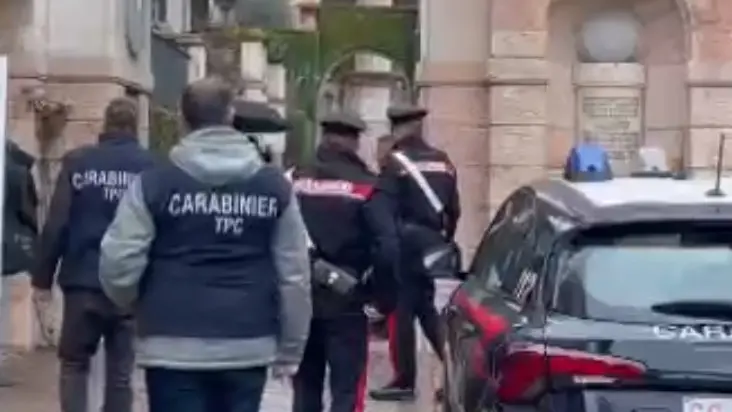 Carabinieri al Vittoriale - © www.giornaledibrescia.it