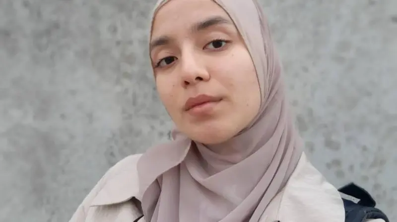 Munahil Yashir è iscritta a Ostetricia