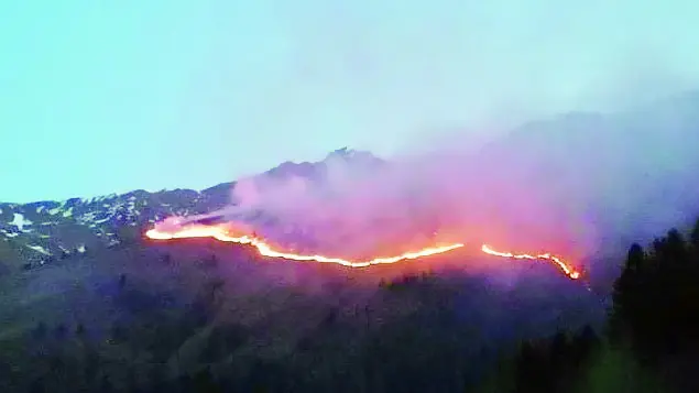 Incendio in Maniva - © www.giornaledibrescia.it