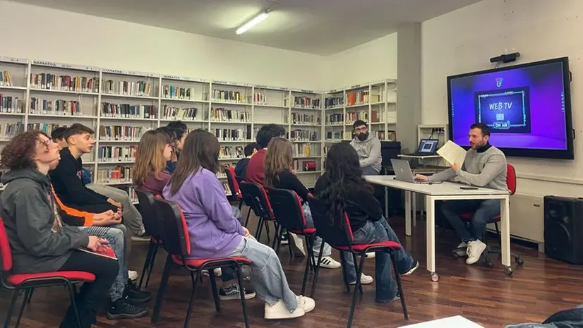 Ragazze e ragazzi del Gigli di Rovato - © www.giornaledibrescia.it