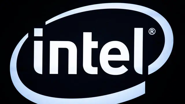 epa08109423 The Intel logo is displayed during the Intel press conference at the 2020 International Consumer Electronics Show in Las Vegas, Nevada, USA, 06 January 2020. The annual CES which takes place from 7-10 January is a place where industry manufacturers, advertisers and tech-minded consumers converge to get a taste of new innovations coming to the market each year. EPA/ETIENNE LAURENT