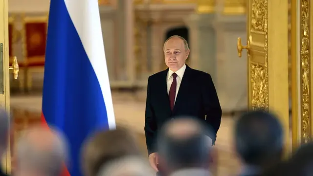 epaselect epa11230718 Russian President Vladimir Putin meets with his election agents at the Kremlin in Moscow, Russia, 20 March 2024. Vladimir Putin won over 87 percent of the vote in a three-day ballot. EPA/SERGEI ILNITSKY