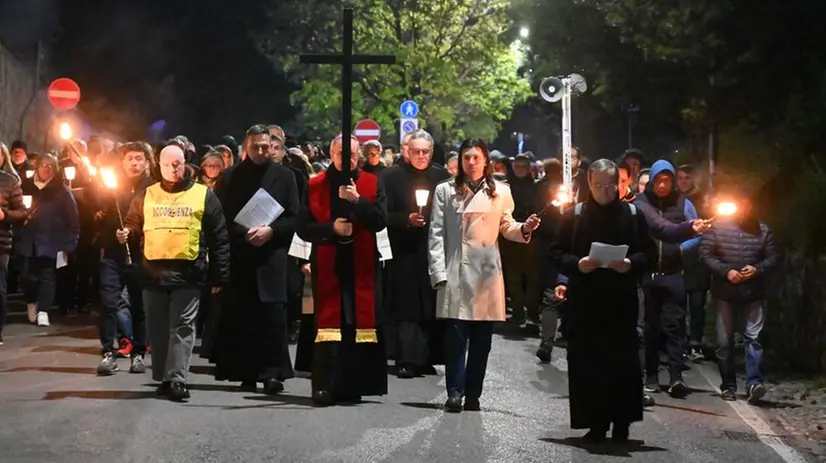 La Via Crucis dei fedeli