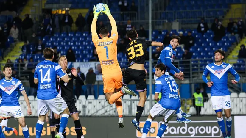 Luca Lezzerini è il portiere titolare del Brescia - Foto New Reporter Comincini © www.giornaledibrescia.it