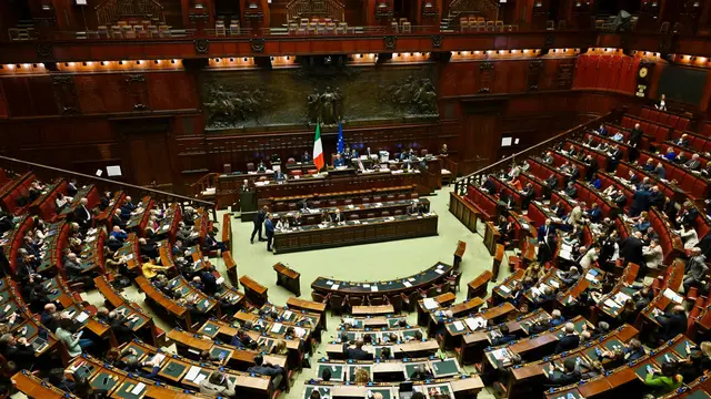 Un momento delle votazioni in aula della Camera, al termine delle Comunicazioni del Governo sullo stato di attuazione del Piano Nazionale di Ripresa e Resilienza (PNRR), Roma, 14 marzo 2024. ANSA/ALESSANDRO DI MEO