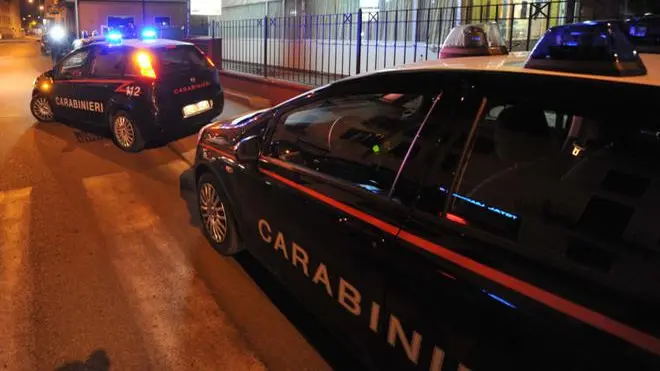 I Carabinieri in azione di notte (foto d'archivio) - © www.giornaledibrescia.it