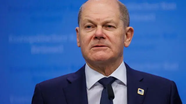 epa11236405 German Chancellor Olaf Scholz speaks to the press at the end of the second day of a European Council meeting in Brussels, Belgium, 22 March 2024. EPA/OLIVIER MATTHYS