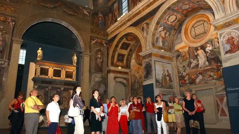 Visitatori incantati dal Coro delle Monache al museo di Santa Giulia © www.giornaledibrescia.it