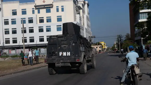 epa11256093 A Haitian National Police armored vehicle patrols near the Champs de Mars, the main public square in Port-au-Prince, Haiti, on 02 April 2024, a day after a failed attack by gangs near the National Palace, in Port-au-Prince, on 01 April. EPA/Johnson Sabin