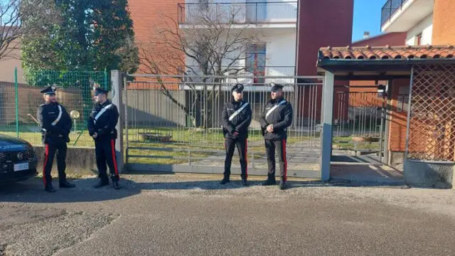 Foto di Cairate (Varese) per la notizia di ieri sera tardi Omicidio nel Varesotto, 26enne accoltellato in casa