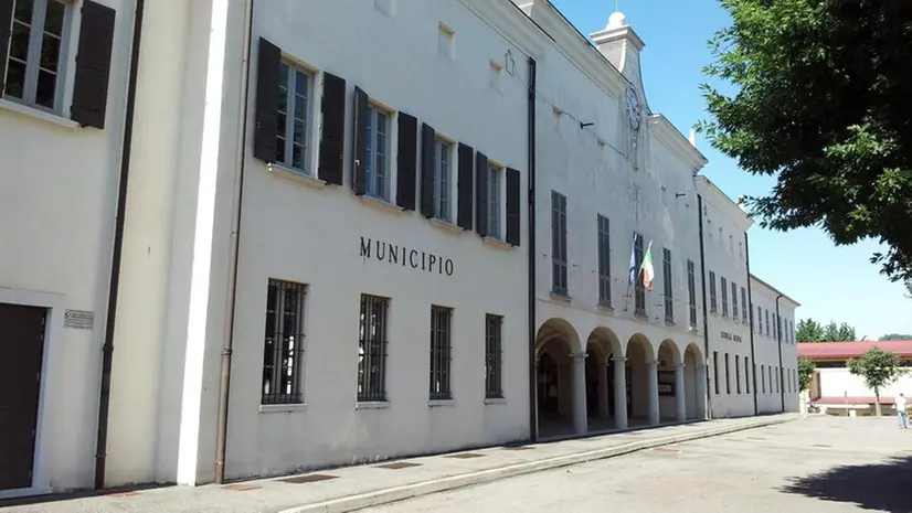 Il municipio di Passirano - © www.giornaledibrescia.it