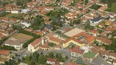 Il centro storico di Nuvolento con la parrocchiale e il palazzo del municipio - © www.giornaledibrescia.it