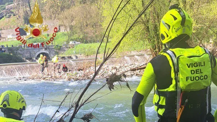 Sul posto anche i Vigili del fuoco - Foto Vigili del Fuoco © www.giornaledibrescia.it