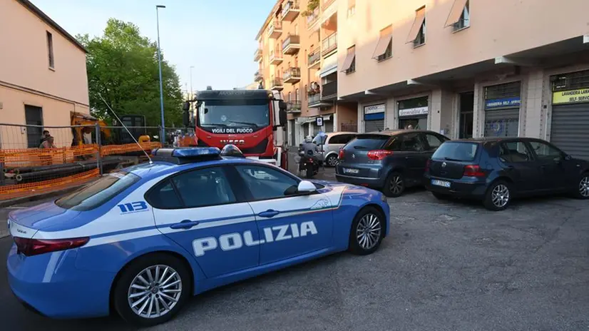 La Polizia in via Codignole, dove è stato ucciso Satpar Singh - Foto Gabriele Strada /Neg © www.giornaledibrescia.it