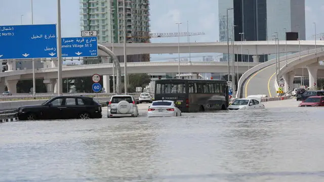 epa11284097 A flooded road after heavy rainfall in Dubai, United Arab Emirates, 17 April 2024. The National Centre of Meteorology said the UAE witnessed its heaviest rainfall in the past 24 hours since it began data collection in 1949, adding that the highest rainfall was recorded in the 'Khatm Al Shakla' area in Al Ain, reaching 254 mm. A severe wave of thunderstorms with heavy rainfall affected most UAE's cities on 16 April especially in Dubai, Sharjah and Al Ain where the Asian Champions League semifinal first leg match between UAE's Al-Ain Club and Al-Hilal from Saudi Arabia has been postponed. EPA/STRINGER