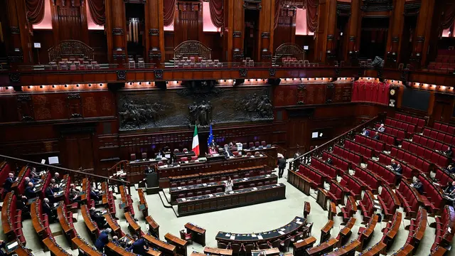 Camera boccia odg sui consultori, 15 leghisti si astengono | Giornale ...