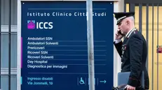 Aggressione con arma bianca al interno del Istituto Clinico Citta Studii, Carabinieri sul posto, Milano, 15 Aprile 2024, Ansa/Andrea Fasani