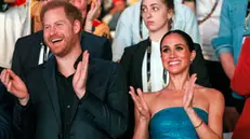 epa10865135 Britain's Prince Harry, Duke of Sussex (L) and Meghan, Duchess of Sussex attend the closing ceremony of the 6th Invictus Games, in Duesseldorf, Germany, 16 September 2023. The Invictus Games 2023 took place from 09 to 16 September in Duesseldorf and are intended for military personnel and veterans who have been psychologically or physically injured in service. EPA/Christopher Neundorf