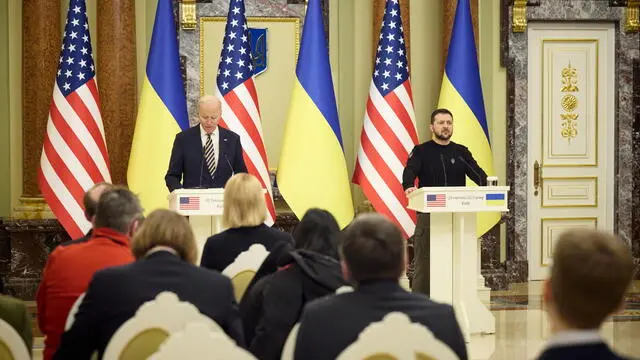 epa10479679 A handout photo made available by the Ukrainian Presidential Press Service on 20 February 2023 shows Ukrainian President Volodymyr Zelensky (R) and US President Joe Biden holding a joint press news briefing in Kyiv (Kiev), Ukraine, amid Russia's invasion. The White House announced on 20 February, that US President Biden met with Ukrainian President Zelensky and his team to extended discussions on US support for Ukraine. EPA/UKRAINIAN PRESIDENTIAL PRESS SERVICE HANDOUT -- MANDATORY CREDIT: UKRAINIAN PRESIDENTIAL PRESS SERVICE -- HANDOUT EDITORIAL USE ONLY/NO SALES