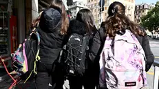 Studenti all'uscita dopo le lezioni. Genova, 06 marzo 2023 ANSA/LUCA ZENNARO