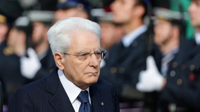 epa11299341 Italian President Sergio Mattarella attends a wreath-laying ceremony at the Altar of the Fatherland (Altare della Patria) during the commemoration of the 79th Liberation Day, in Rome, Italy, 25 April 2024. Liberation Day (Festa della Liberazione) is a nationwide public holiday in Italy that is annually celebrated on 25 April. The day remembers Italians who fought against the Nazis and Mussolini's troops during World War II and honors those who served in the Italian Resistance. EPA/GIUSEPPE LAMI