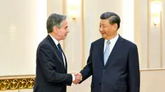 epa10699634 Chinese President Xi Jinping (R) shakes hands with visiting US Secretary of State Antony Blinken during a meeting in Beijing, China, 19 June 2023. EPA/XINHUA / LI XUEREN CHINA OUT / UK AND IRELAND OUT / MANDATORY CREDIT EDITORIAL USE ONLY