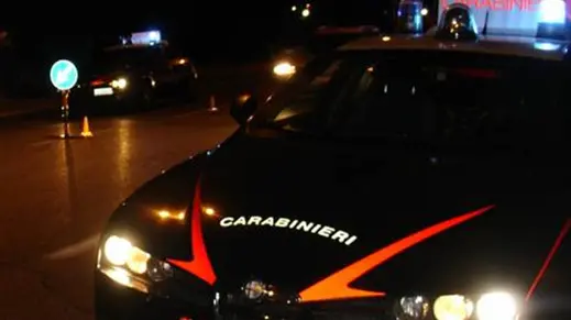 Un'immagine generica in notturna di un'auto dei carabinieri diffusa dal Comando Provinciale di Bologna