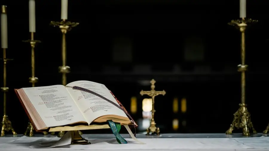 La lingua della liturgia ha di certo lasciato traccia nel dialetto